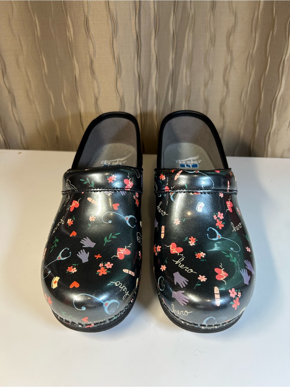Dansko LT Pro Patent Hero Hospital Nursing Nurse Clogs Women's 39 (US 8.5-9) - Picture 3 of 16